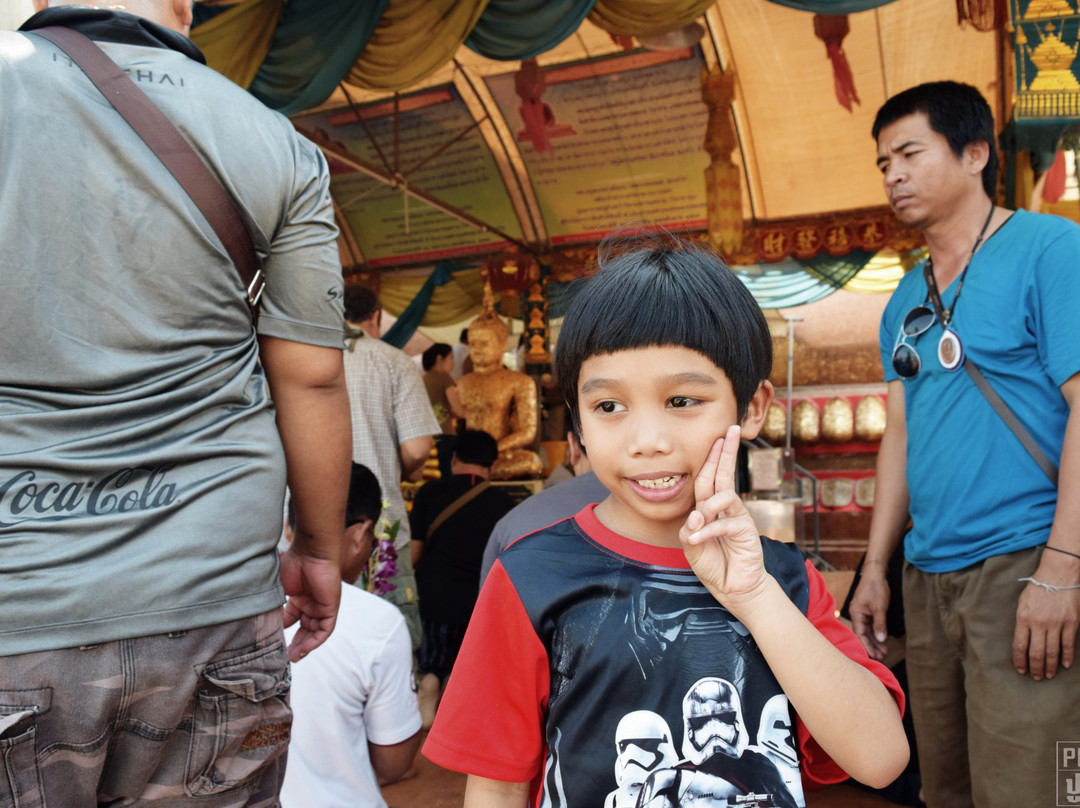 Wat Klang Bang Phra-那空猜是必去景点