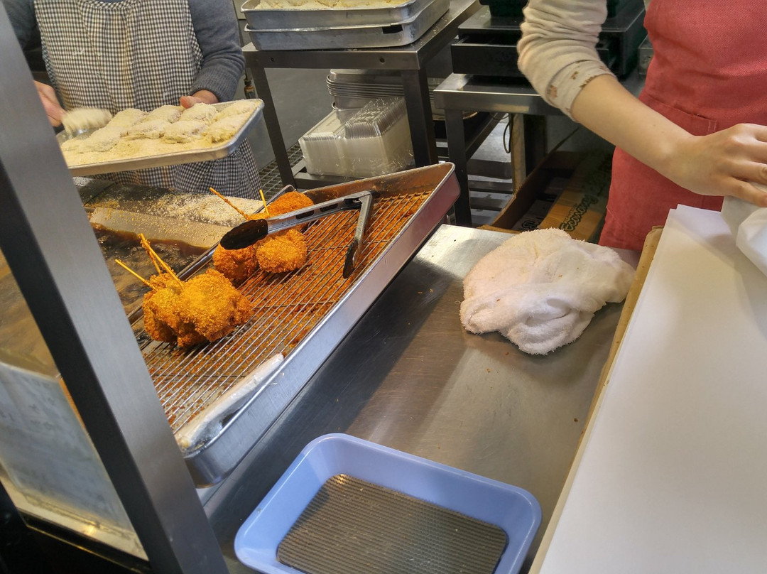岡西精肉店