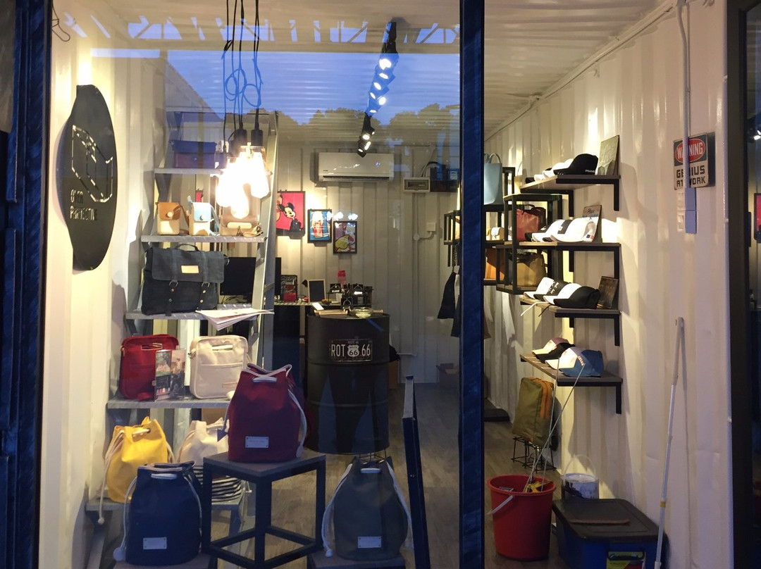 STAGE container park-古来必去景点