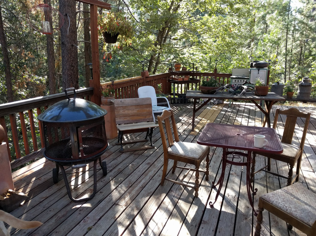 The Red Rooster Lodge