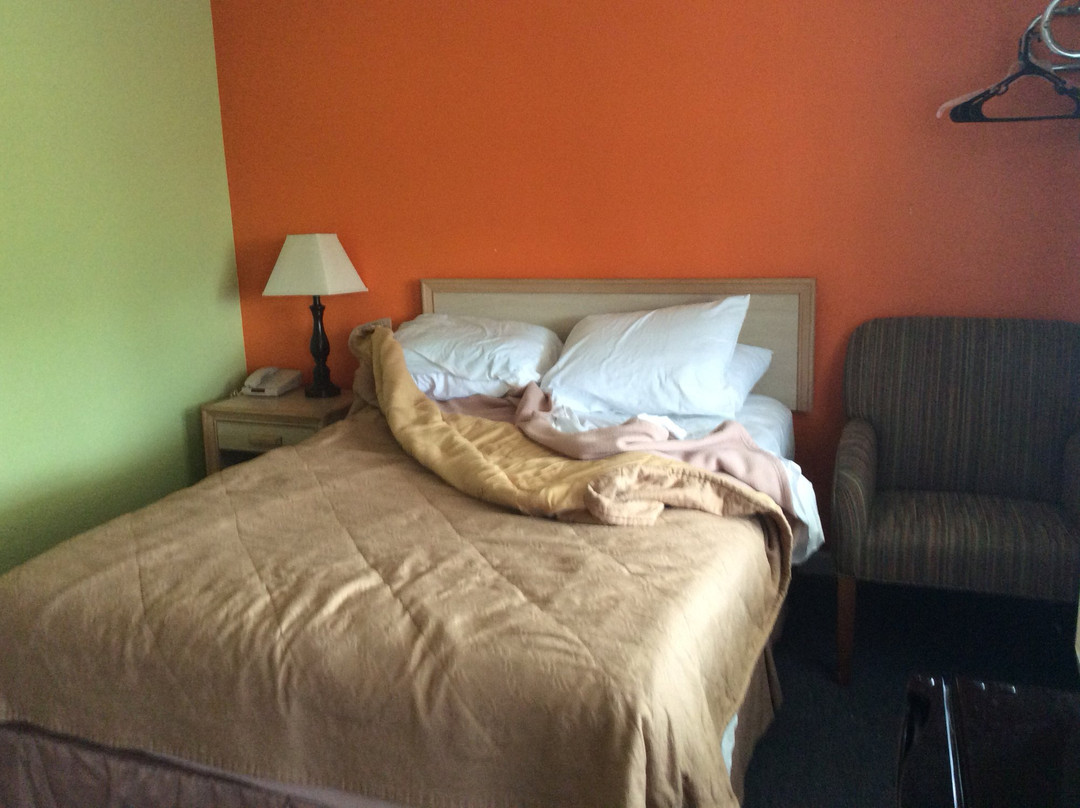 Fels Three Crown Motel