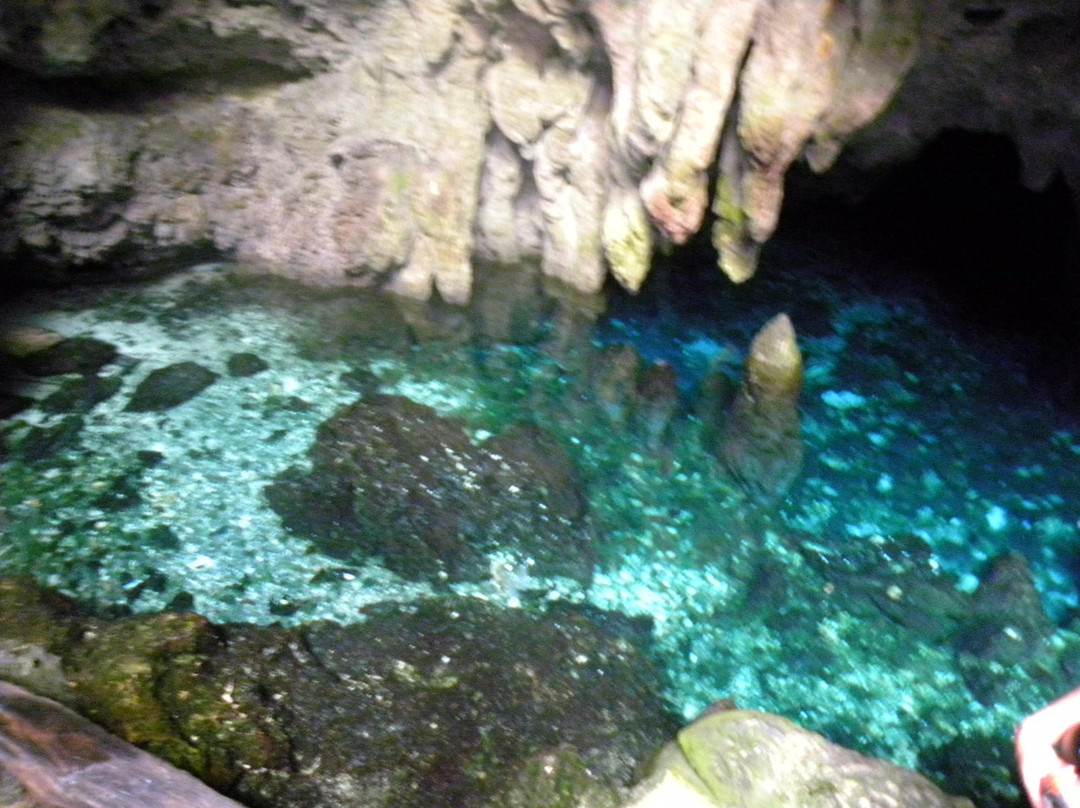 Hawang Cave景点图片