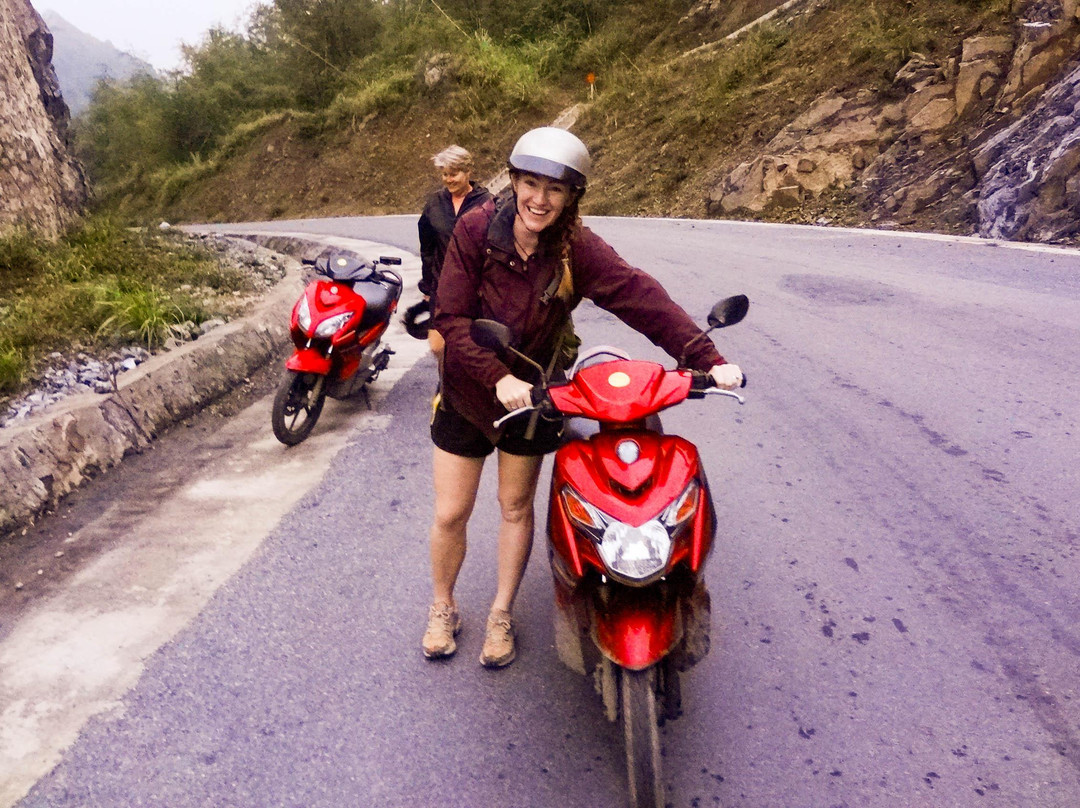 Cat Ba Tours景点图片