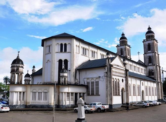 Cathédrale Saint-Pierre-et-Saint-Paul景点图片