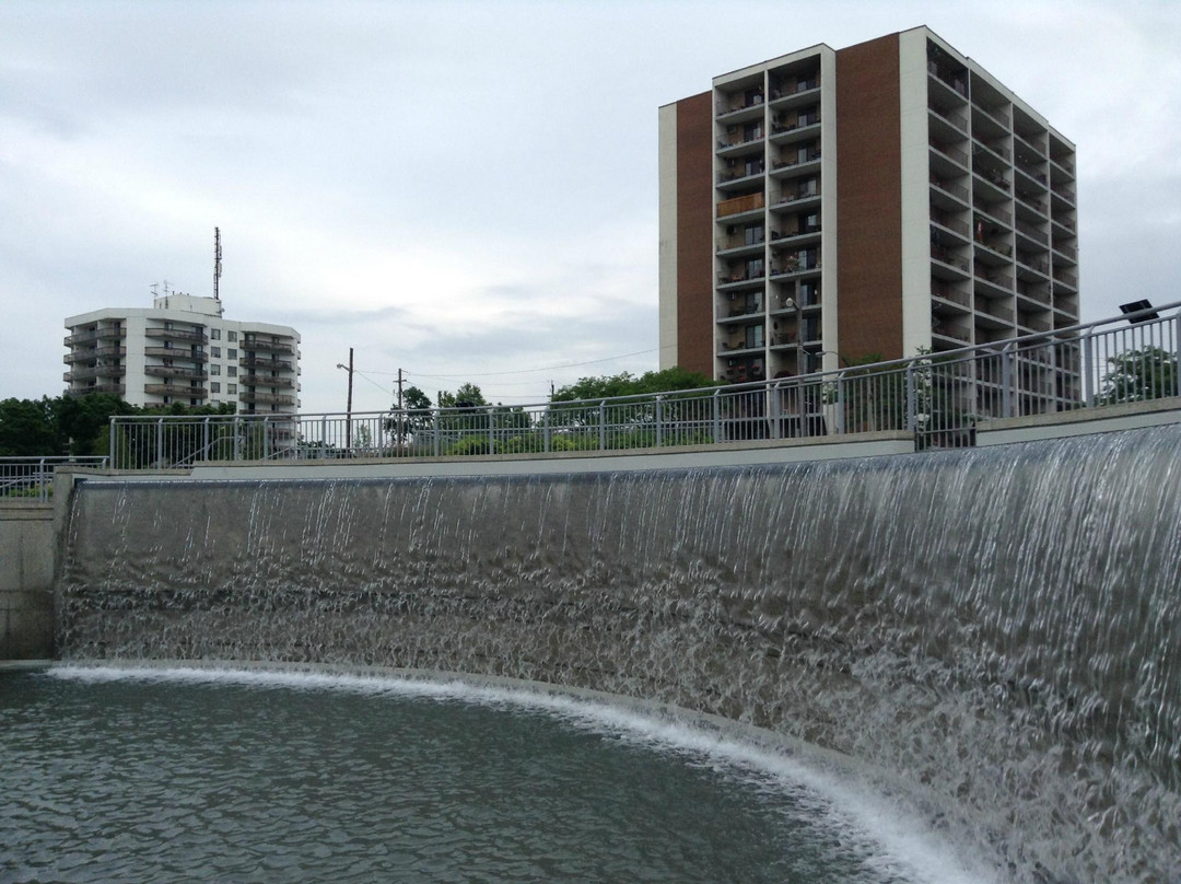 Bert Weeks Memorial Gardens-温莎堡必去景点