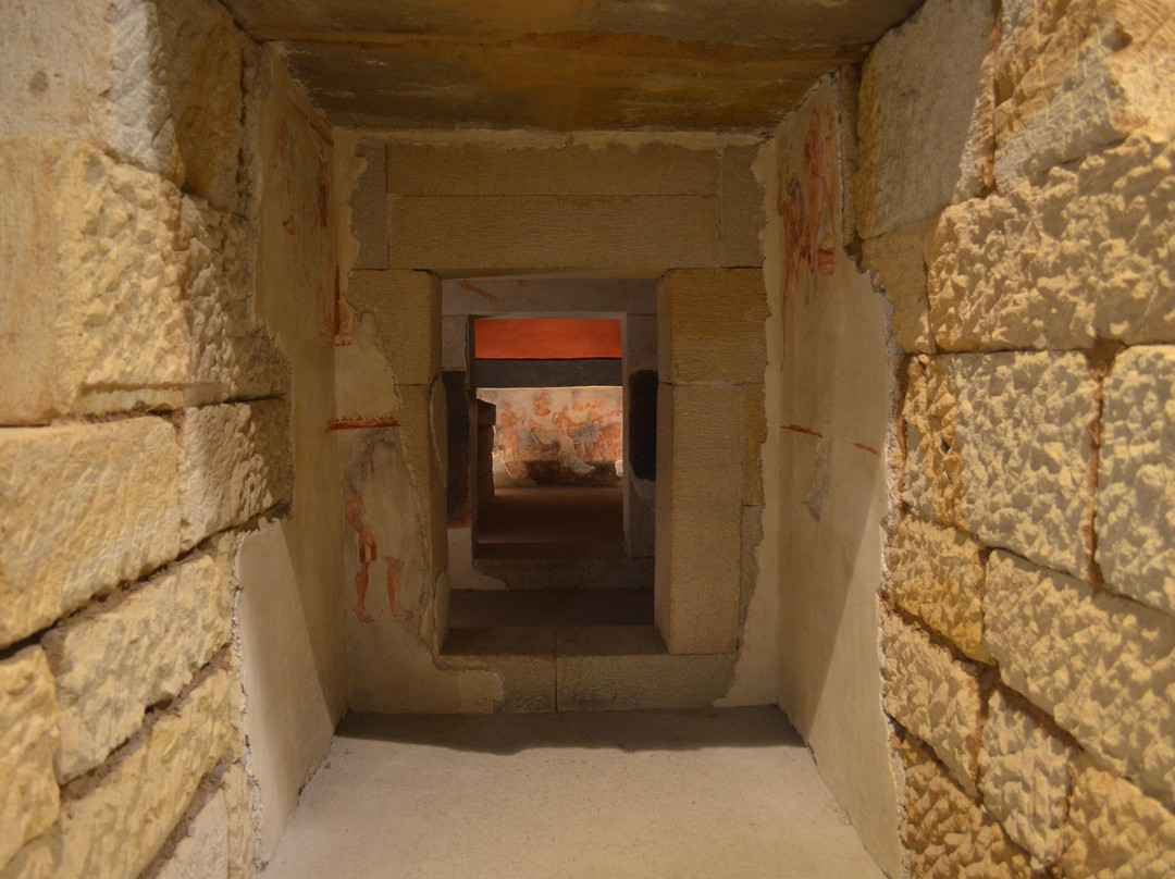 Thracian Tomb of Alexandrovo-Aleksandrovo必去景点