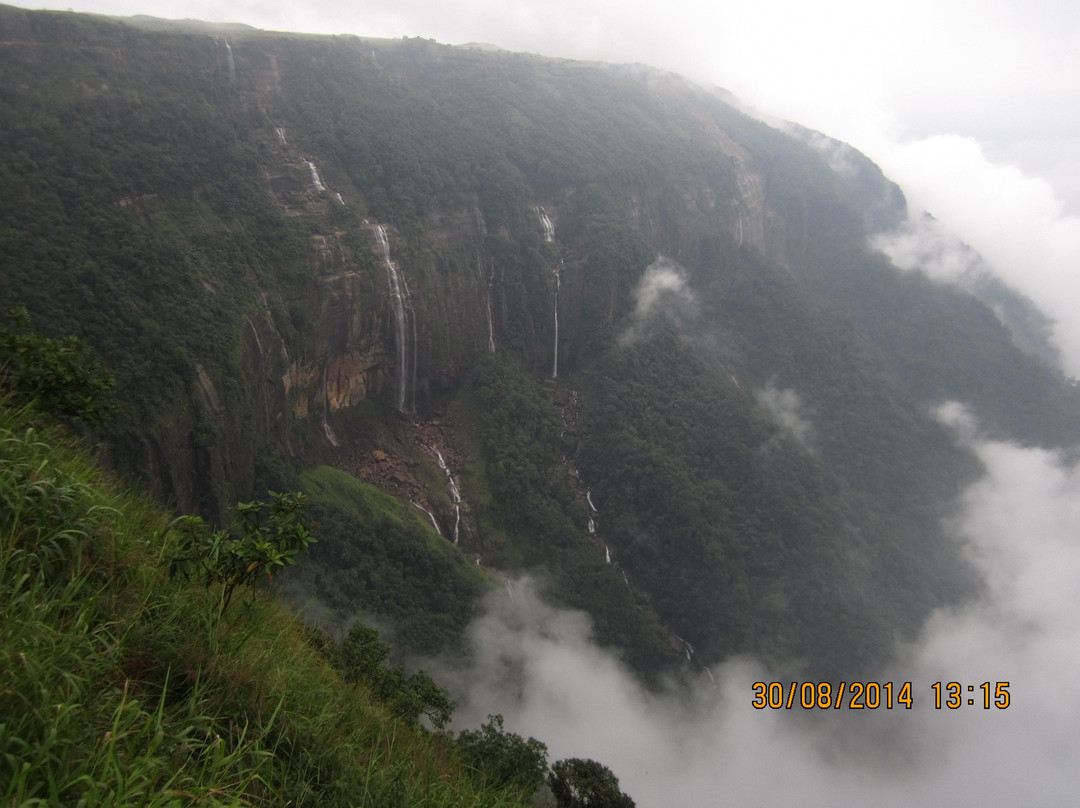 Nohsngithiang (Seven Sisters) Falls景点图片