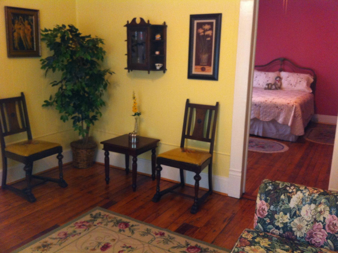 Brooks House Suites主图