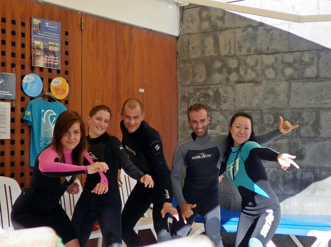 La Marea Surf School-德拉克鲁兹索尔港必去景点