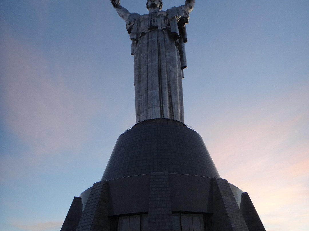 The Motherland Monument-基辅必去景点