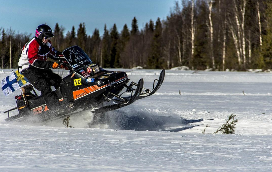 Santa's House of Snowmobiles-罗瓦涅米必去景点
