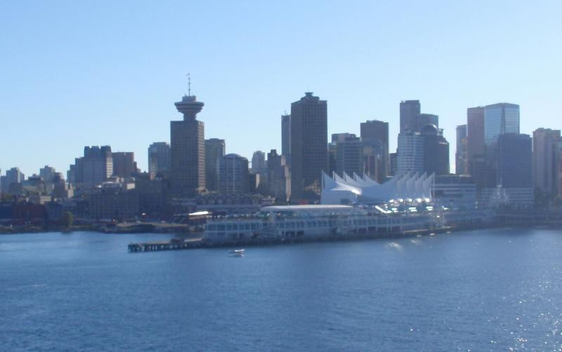 加拿大广场-温哥华必去景点