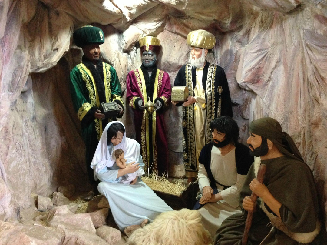 Al Hakaya (La Storia) Eatery and cultural center-米底巴必去景点