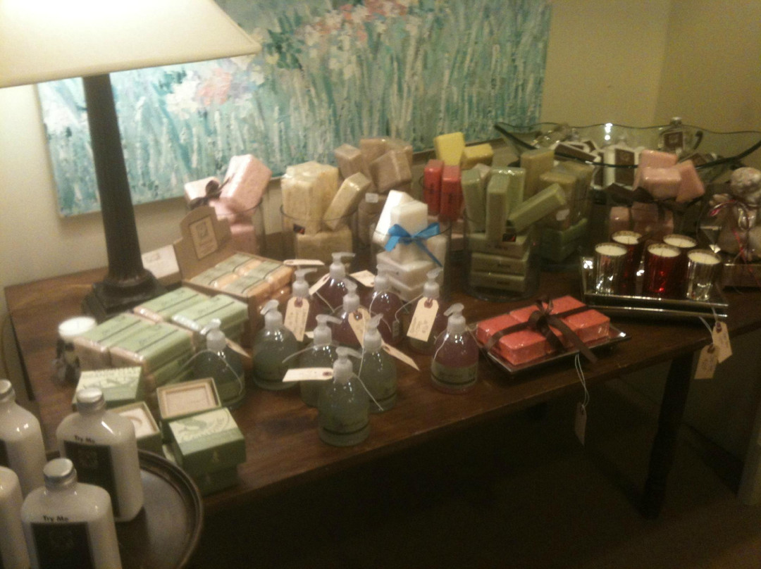 Birmingham Candle home of The Bay Candle & Gifts-费尔霍普必去景点