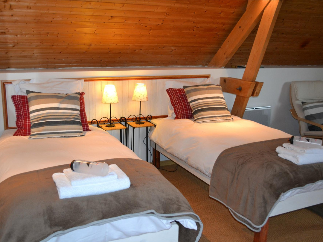 Escoubes-Pouts酒店住宿-Chez Passet