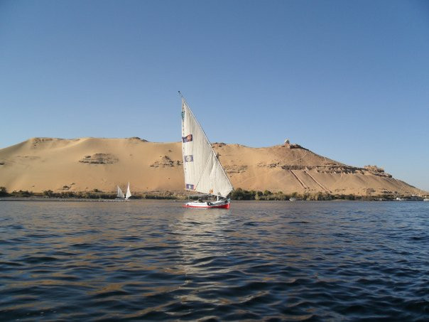 Aswan Felucca Tours-亚斯文必去景点