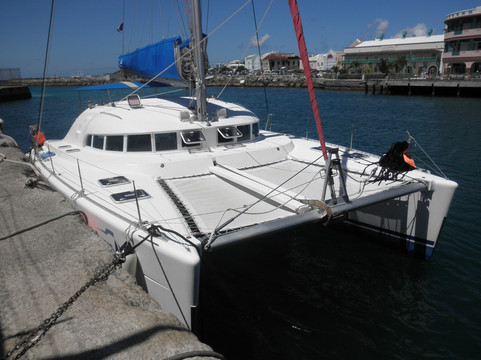 Elegance Catamaran Cruises-布里奇顿必去景点