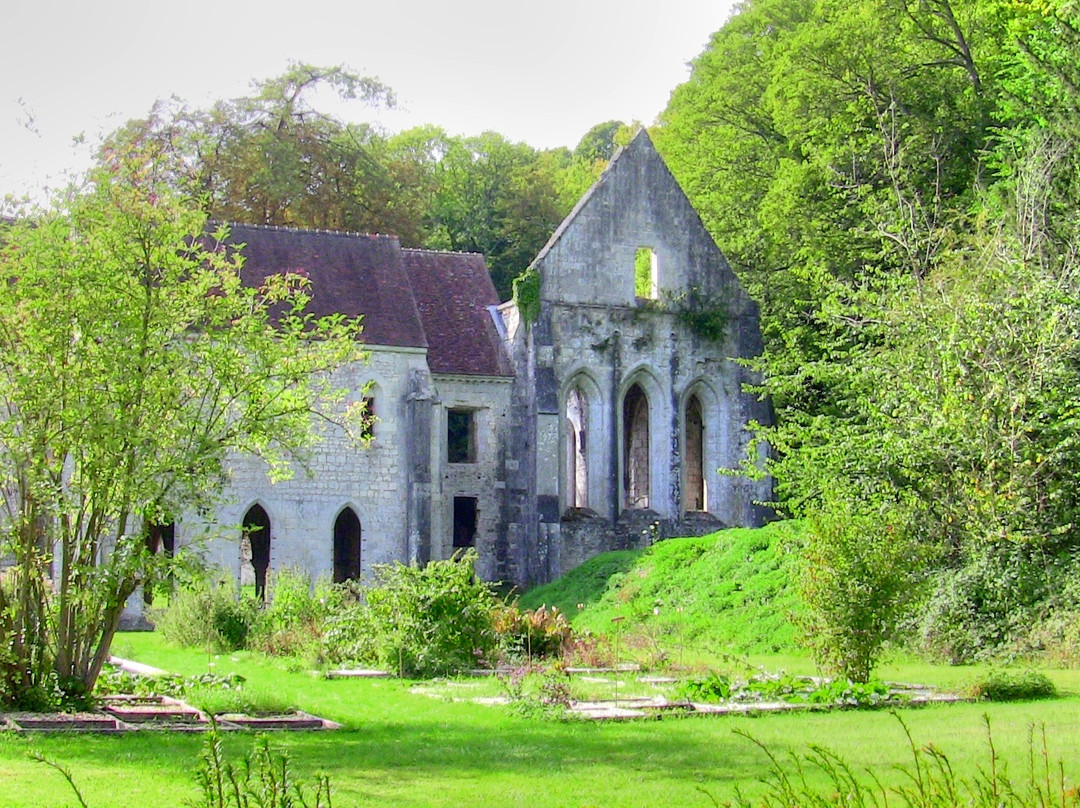 Abbaye Notre-Dame de Fontaine-Guérard景点图片