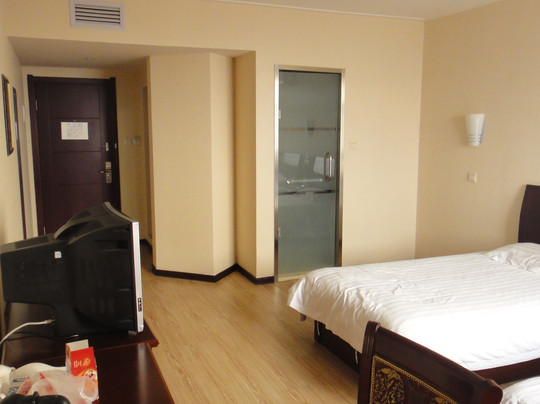 泰丰鑫酒店主图