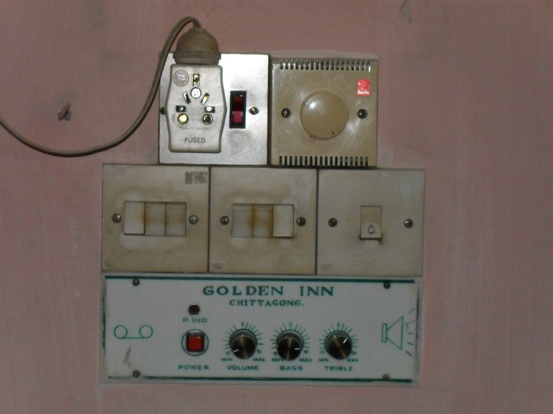 Hotel Golden Inn主图