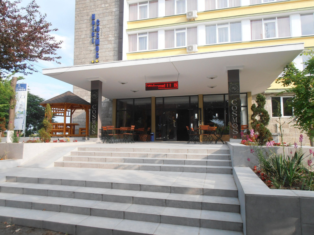 Hotel Cosmos