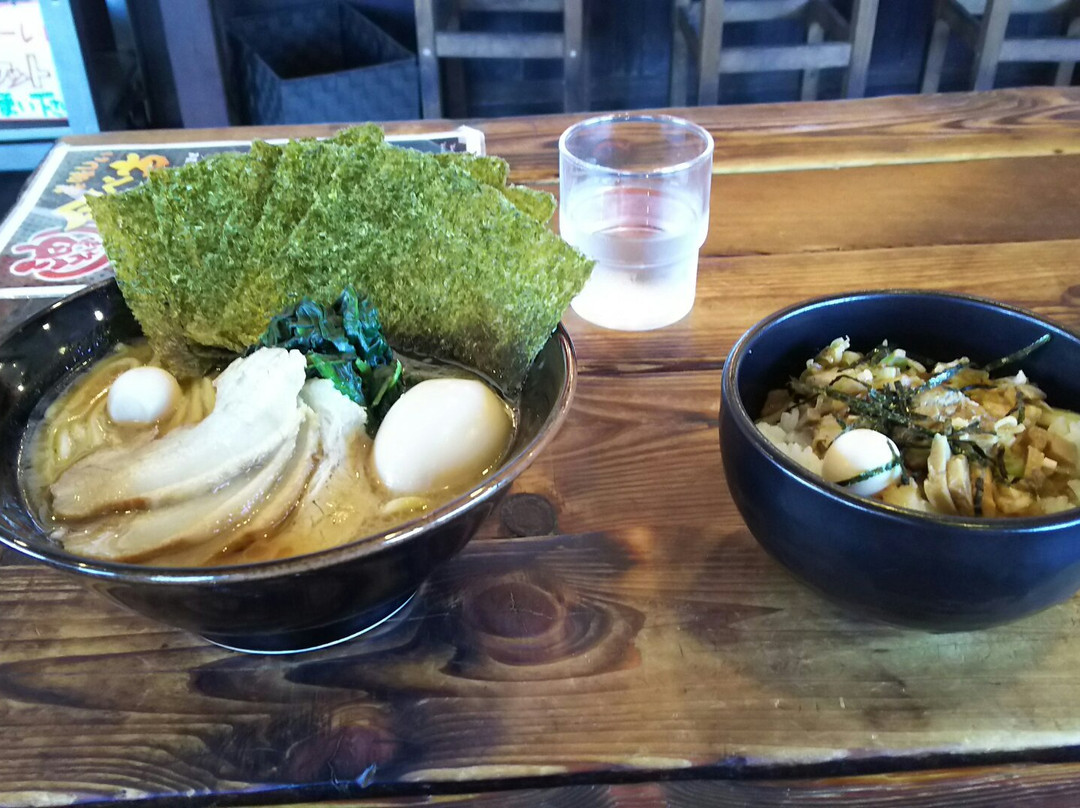 横浜家系ラーメン 弌家