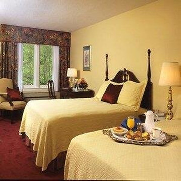 怀特山度假酒店主图