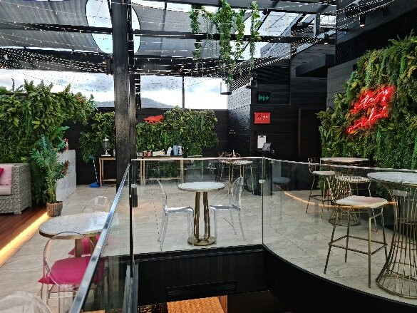 康贝拉雷斯酒店主图