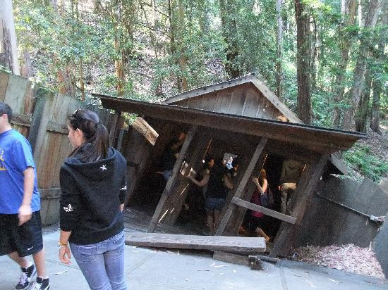 神秘点-圣克鲁斯必去景点
