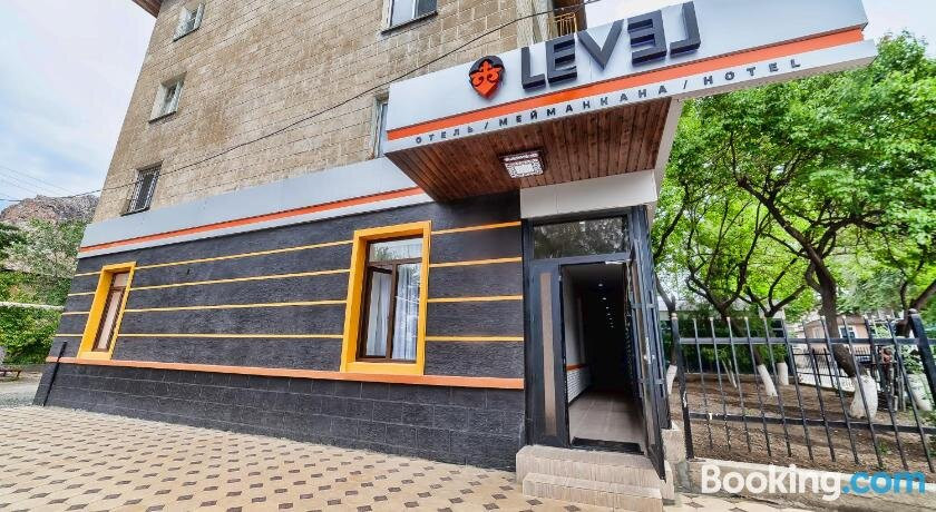 Level Hotel主图