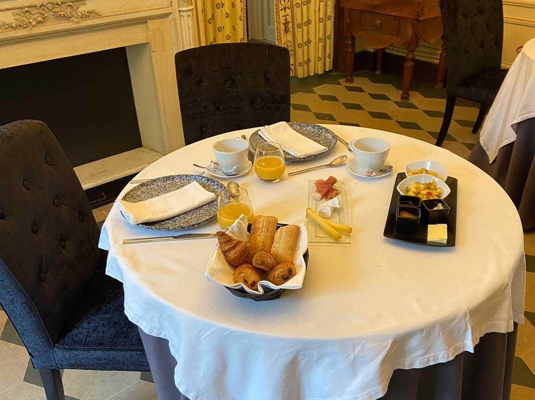 Chambres d'Hotes du Chateau de Breuil主图