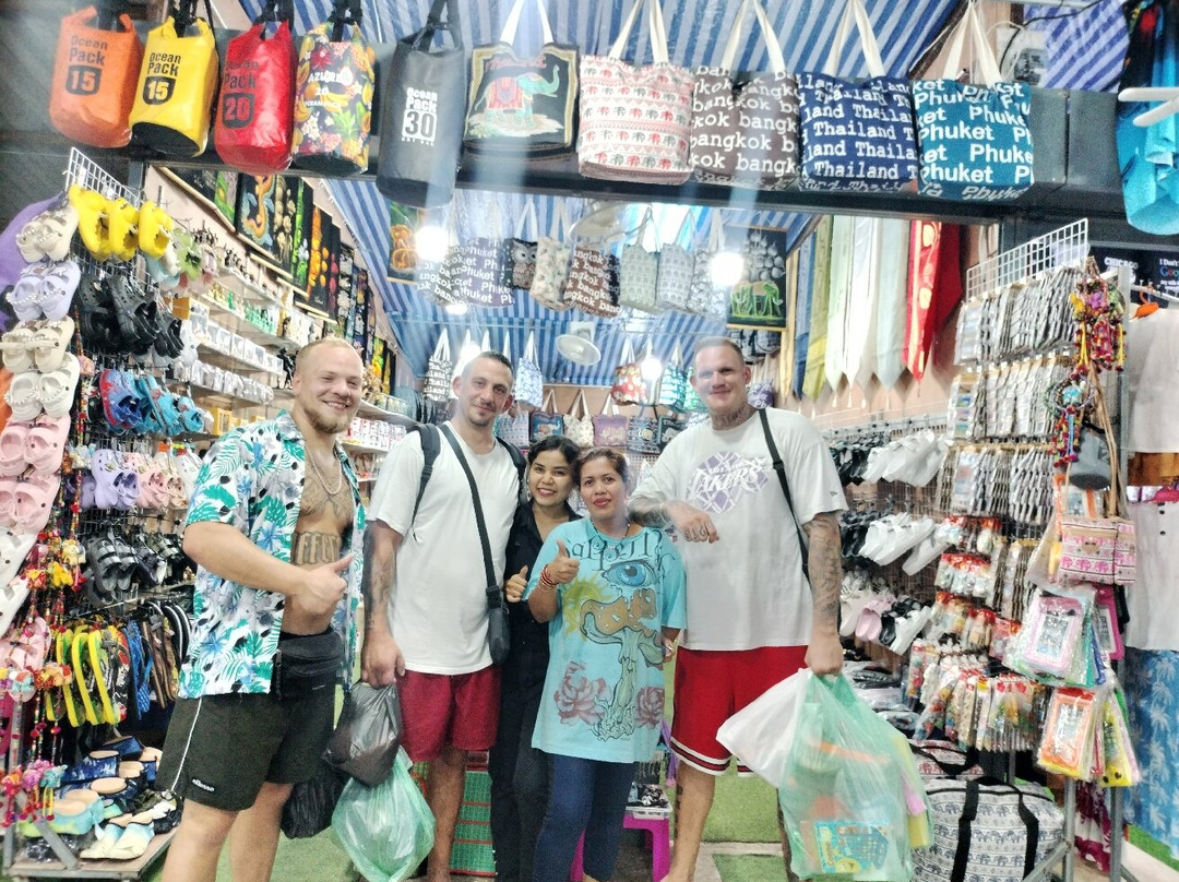 Shopping Sale Karon Plaza-卡伦必去景点