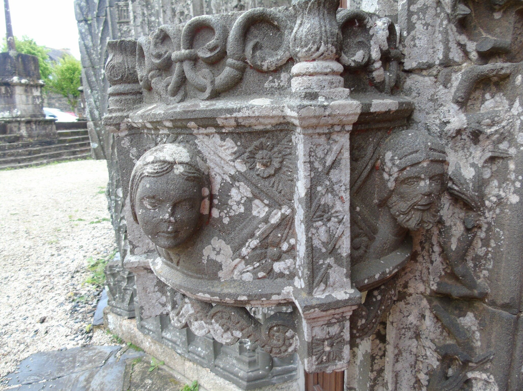 Enclos paroissial de la Roche-Maurice景点图片