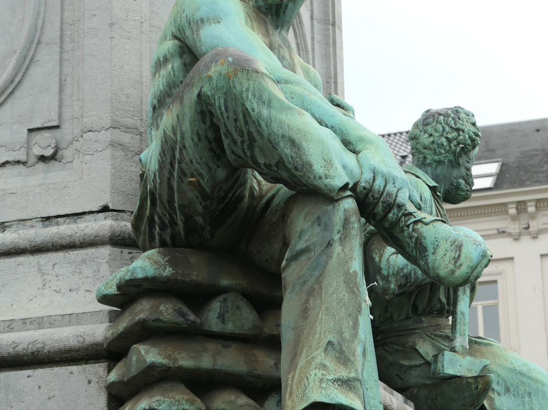 Monument à John Cockerill-伊克塞尔必去景点