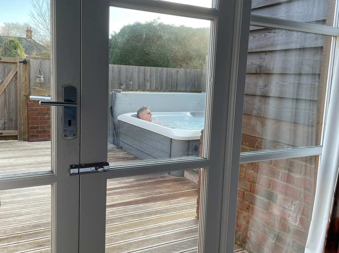 The Three Lions主图