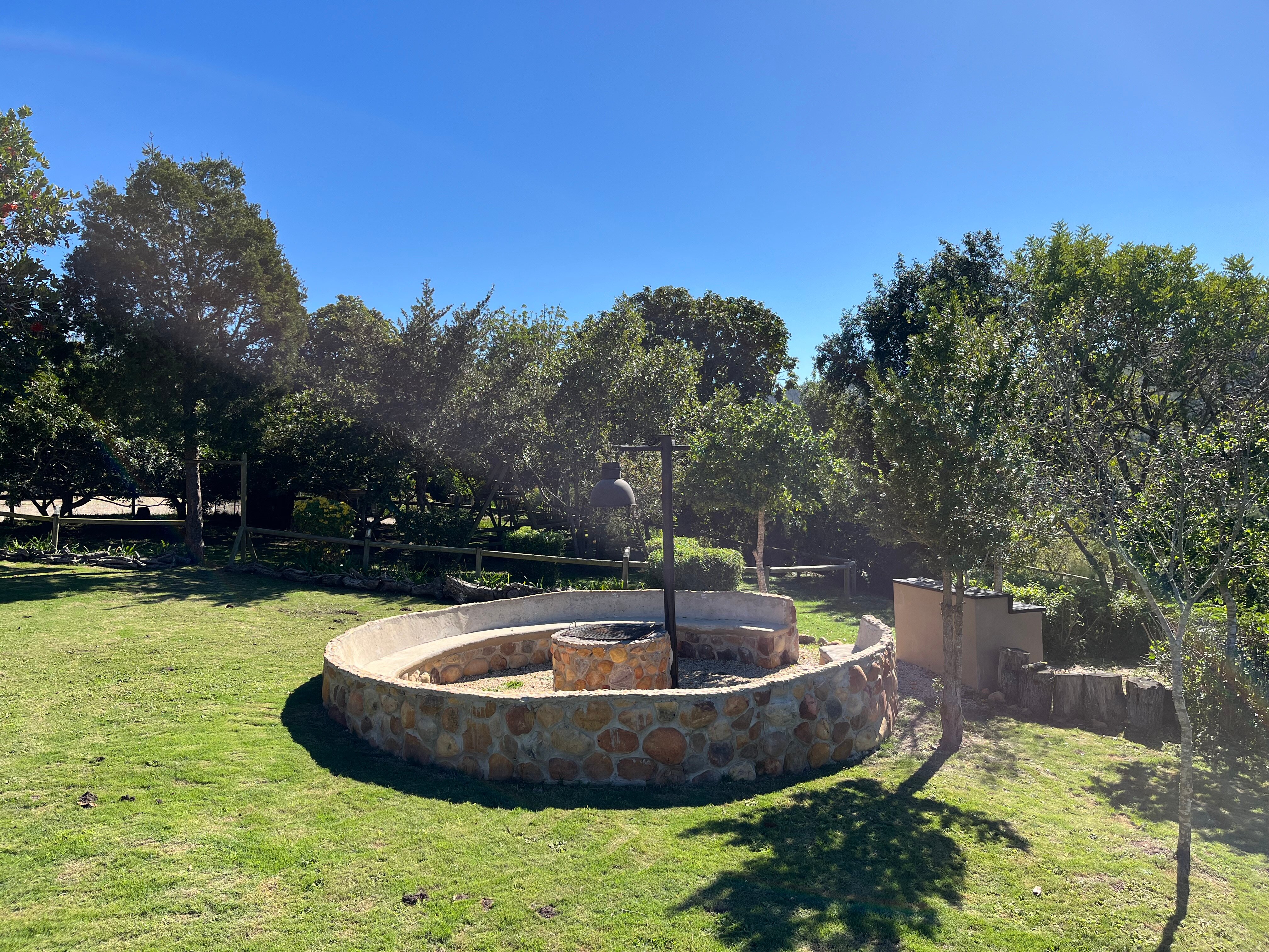 Howberry Hills Guest Lodge-浴室