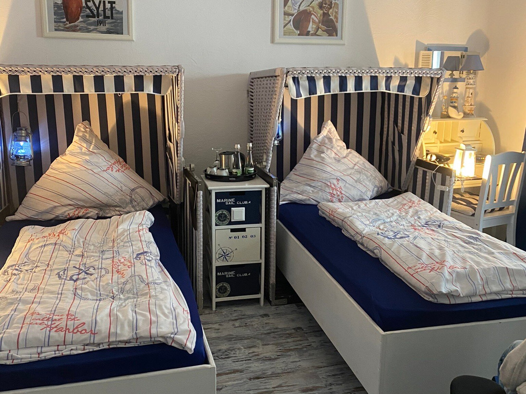 Cleo's Hotel & Cafe主图