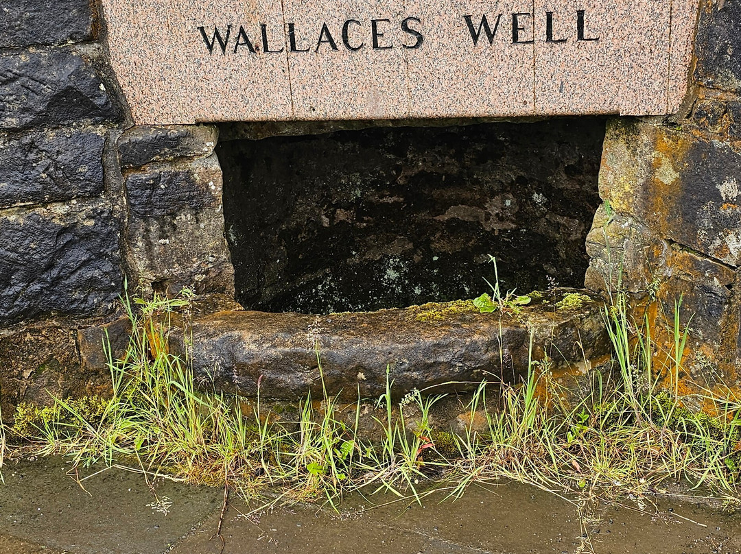 Wallace Well and Monument Robroyston-格拉斯哥必去景点