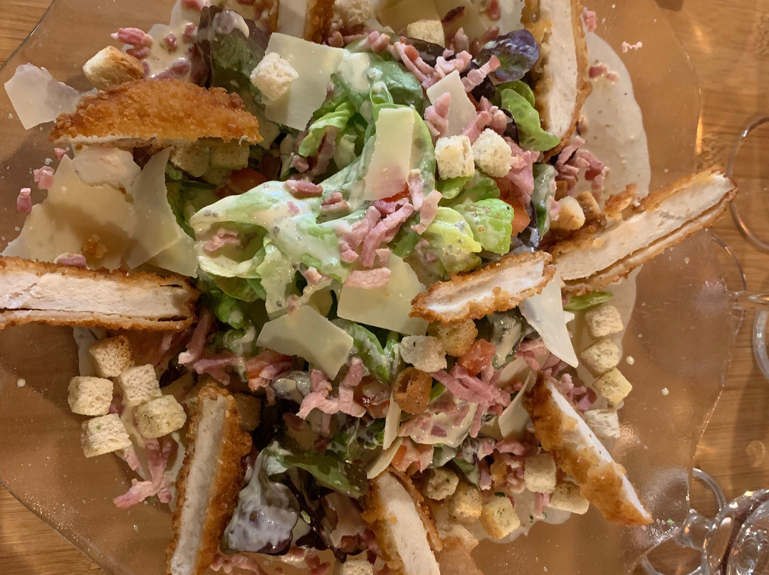 科罗娜酒店主图