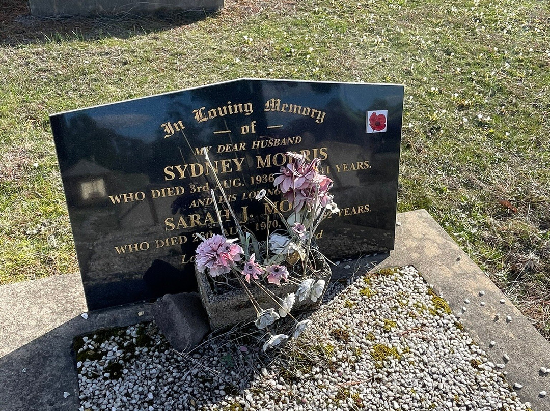 Rushworth Cemetery-拉什沃思必去景点