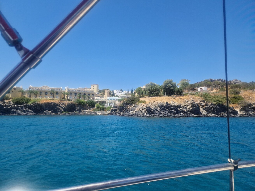 Lazy Day Rhodes S/Y-林多斯必去景点