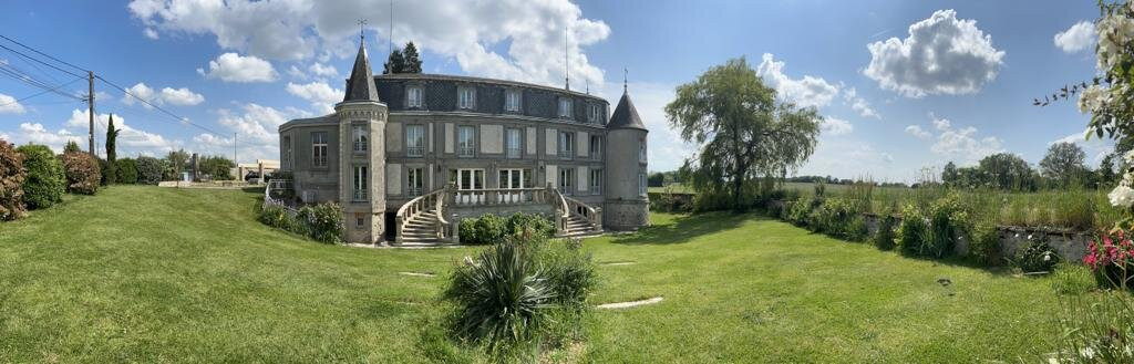 瓦艾尔地区酒店主图