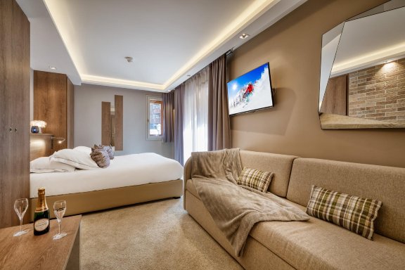 特兰普林酒店-客卧