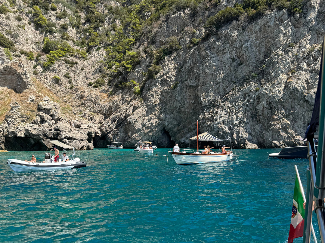 Capri Private Boat Tours-卡碧岛必去景点