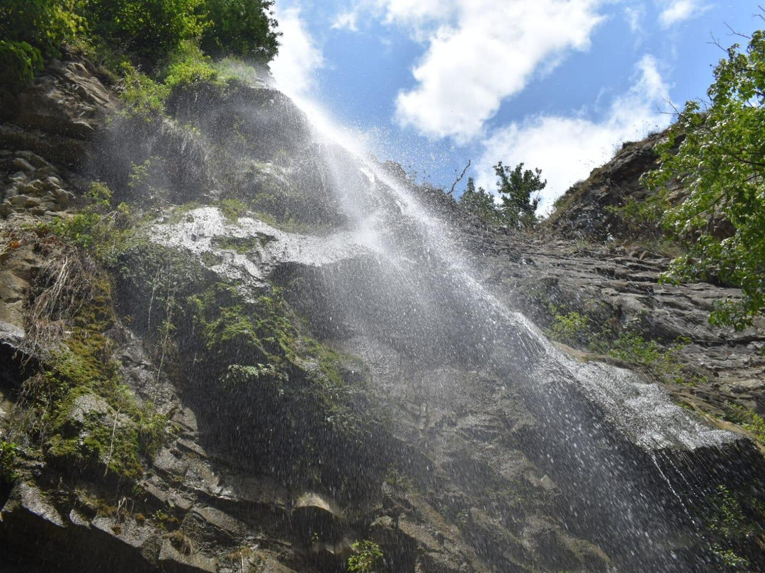 Tekdam Waterfall