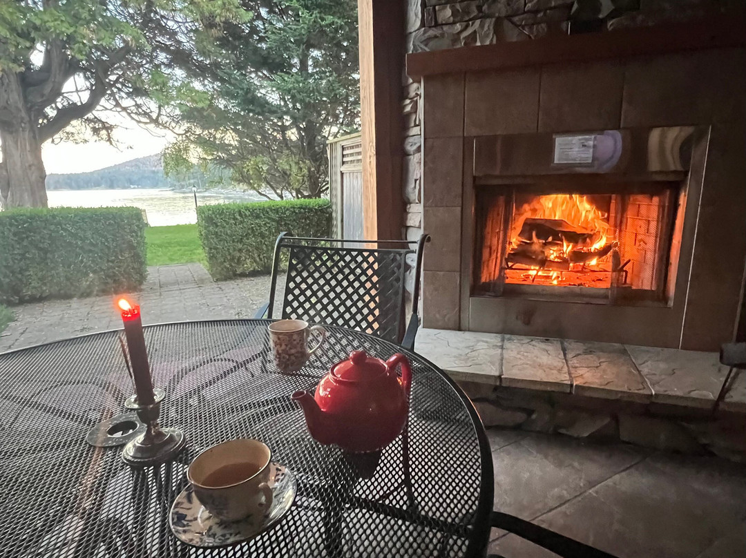 Galiano Oceanfront Inn and Spa主图