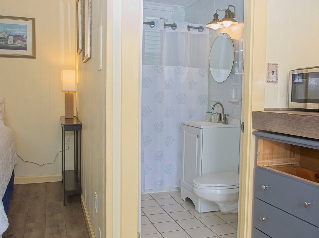 Vineyard Harbor Motel - Private Beach主图