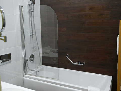 卡佐尔公园酒店主图