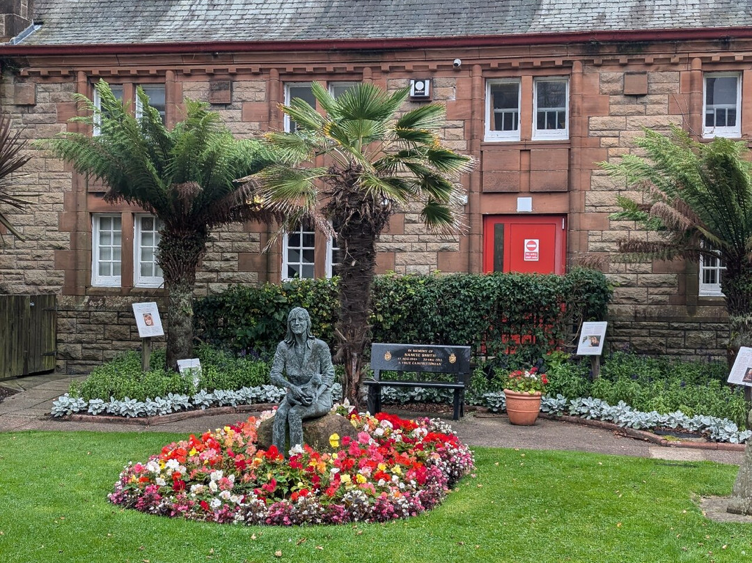 Linda McCartney Memorial Garden景点图片