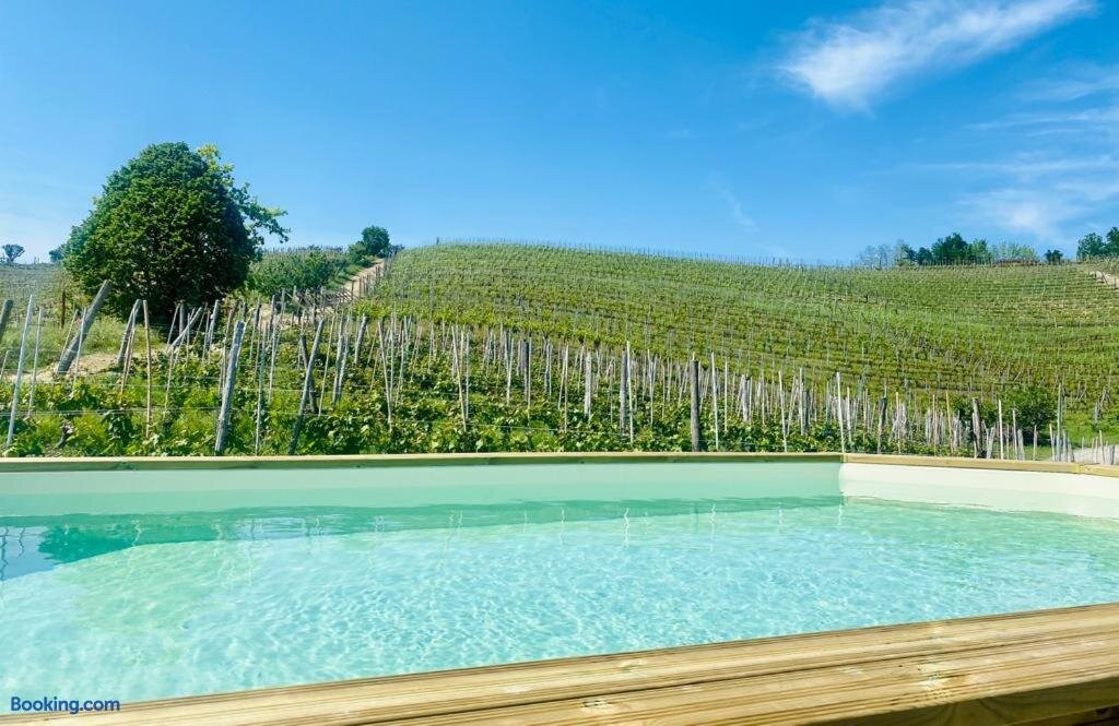 Madama Langa Country House Con Piscina Nelle Vigne